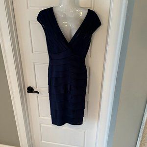 Adrianna Papell Chevron Pleat Cap Sleeve Sheath Dress in Navy Size 12